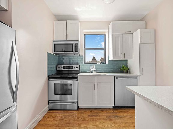 4th image of 230 Park Pl APT 5L