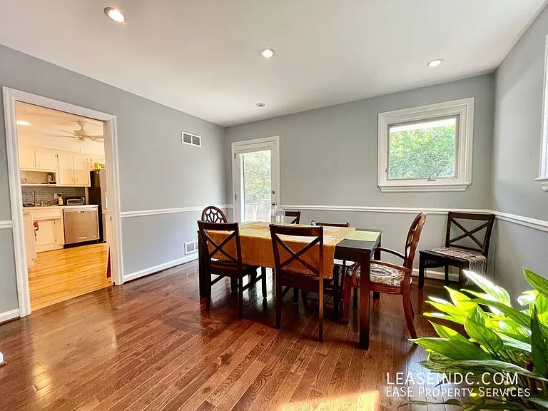 4439 Springdale St NW — Photo 8