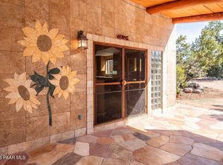 43276 N Hallelujah Ln, Seligman, AZ 86337