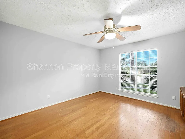 15911 Moon Rock Dr — Photo 10