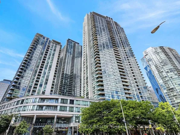 12 Yonge St Unit 1505, Toronto, ON M5E 1Z9