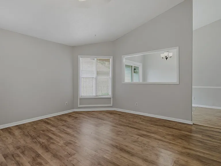 6984 Timberwood Dr — Photo 14