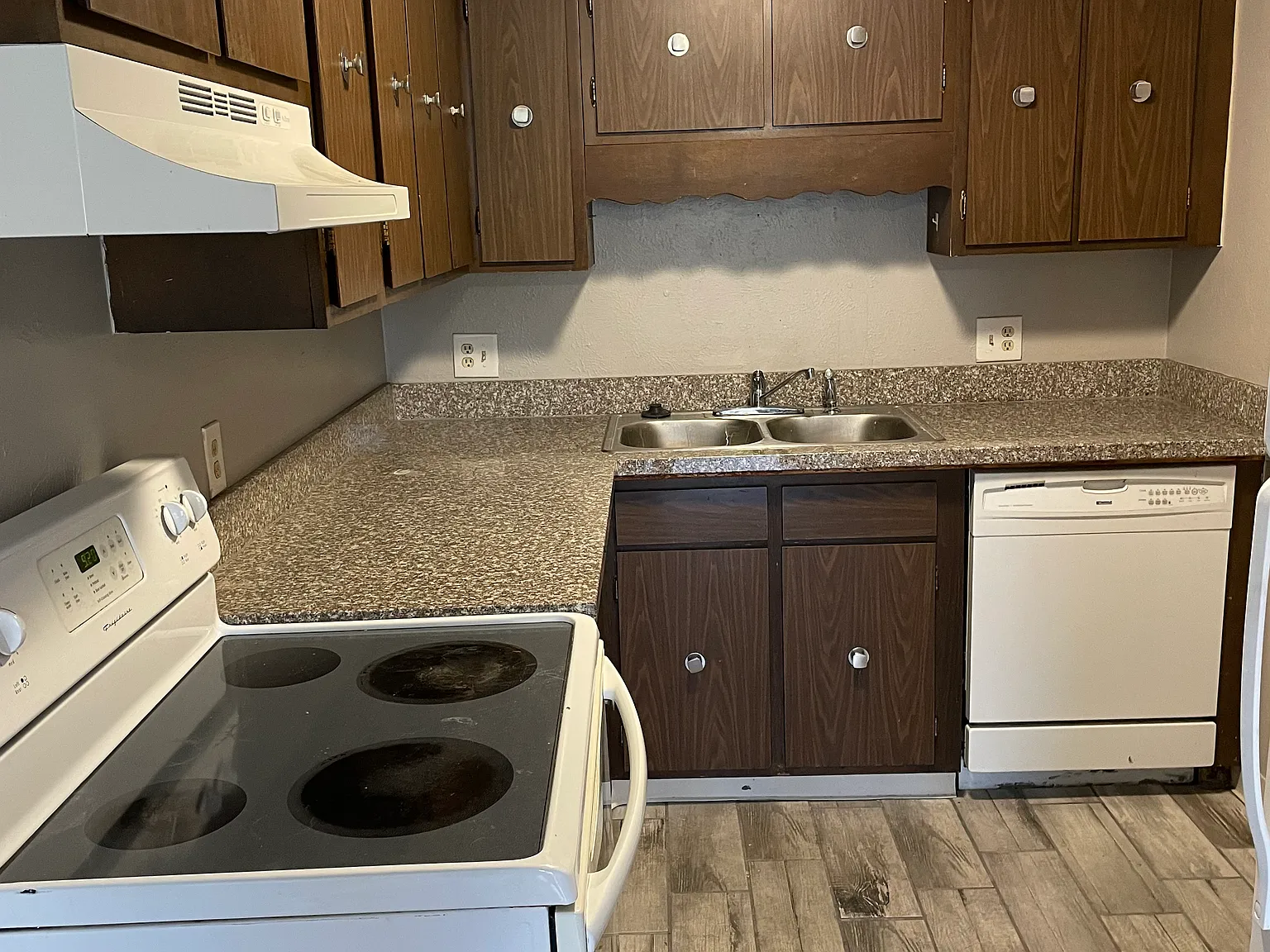 2 bed, 800 sqft, $1,500 — Photo 1