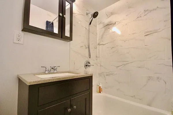 Rented by Oxford Property Group | media 9