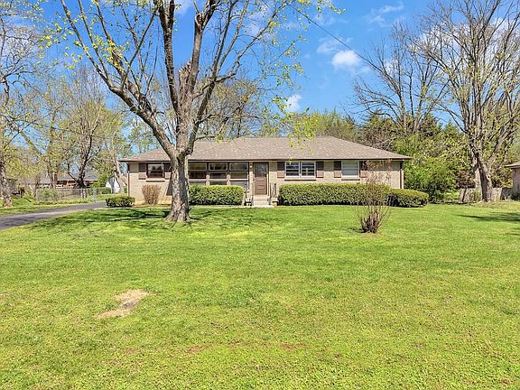 2nd image of 405 Clearview Dr