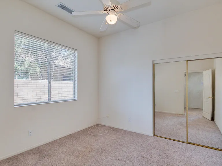 269 W Kingbird Dr — Photo 14