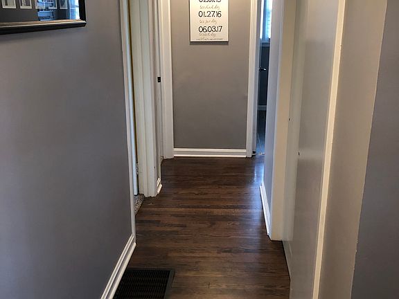5th image of 338 Katherine Ave