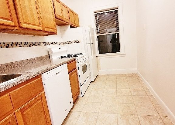 3rd image of 25-41 32nd St #2