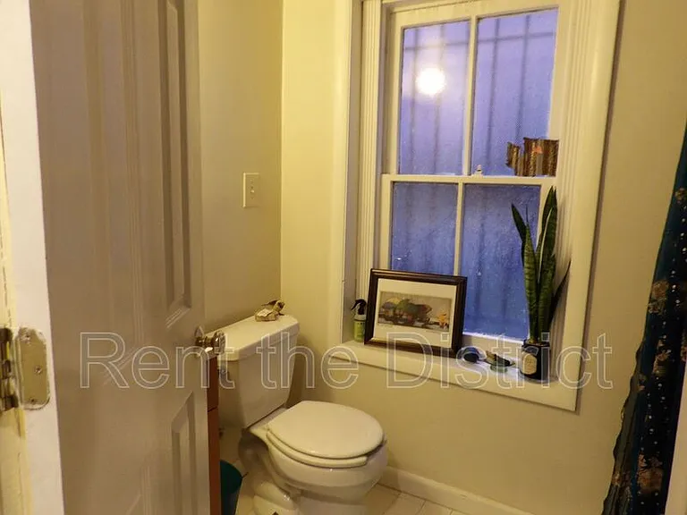 413 T St NW #LOWER — Photo 14