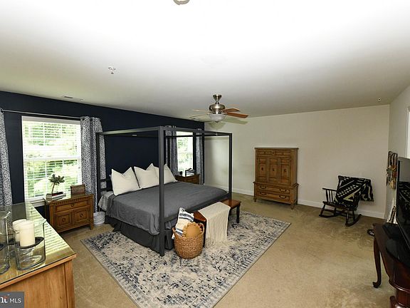 4th image of 43602 Albatross St