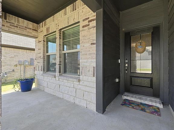 2nd image of 408 Castle Rd