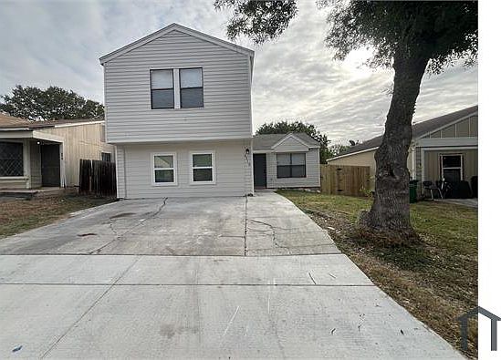 1st image of 4010 Sunrise Bluff Dr