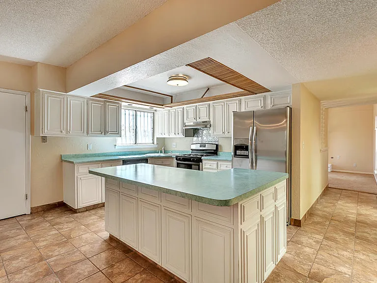 301 Los Nietos Ct — Photo 9