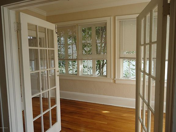 5th image of 2247 College St