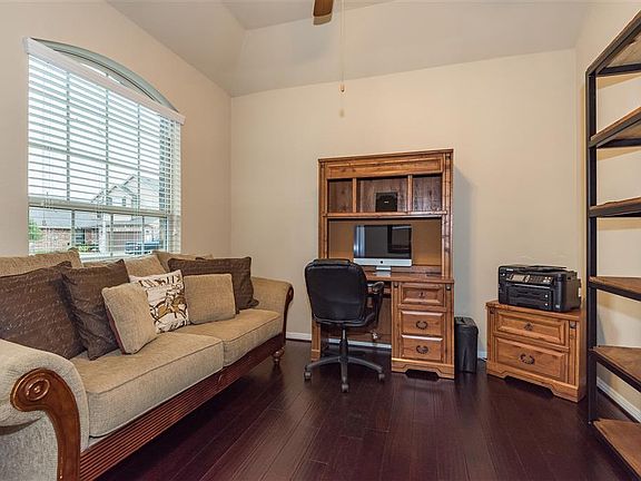 2nd image of 18507 Magnolia Dell Dr