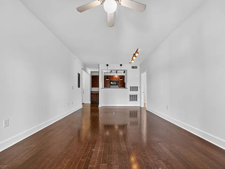 1901 Crossing Pl #2201 — Photo 4