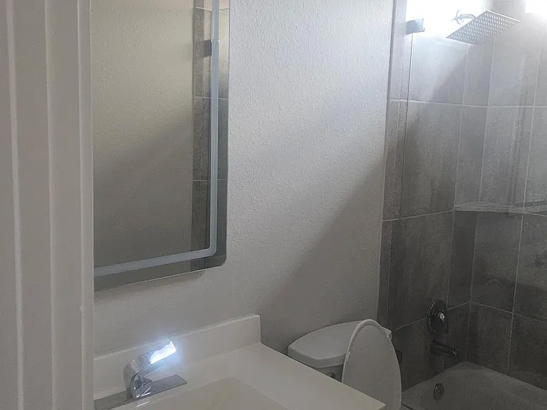24307 Bello Everett Lake Dr — Photo 26