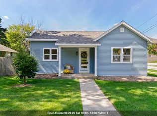 402 4th St, De Pere, WI 54115