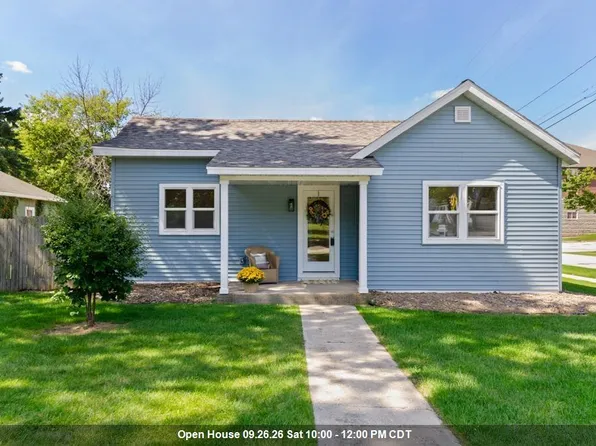 402 4th St, De Pere, WI 54115