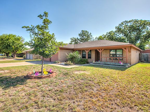 3rd image of 1206 Gregory Dr
