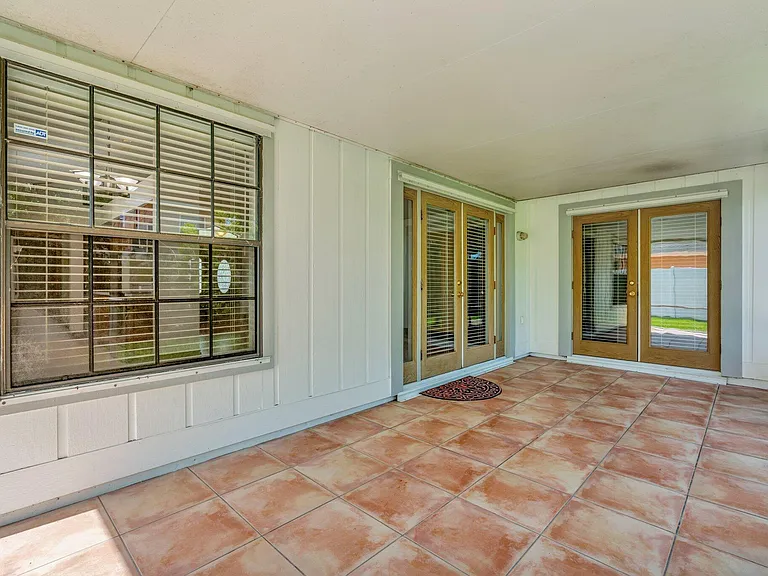 6149 Foster St — Photo 23