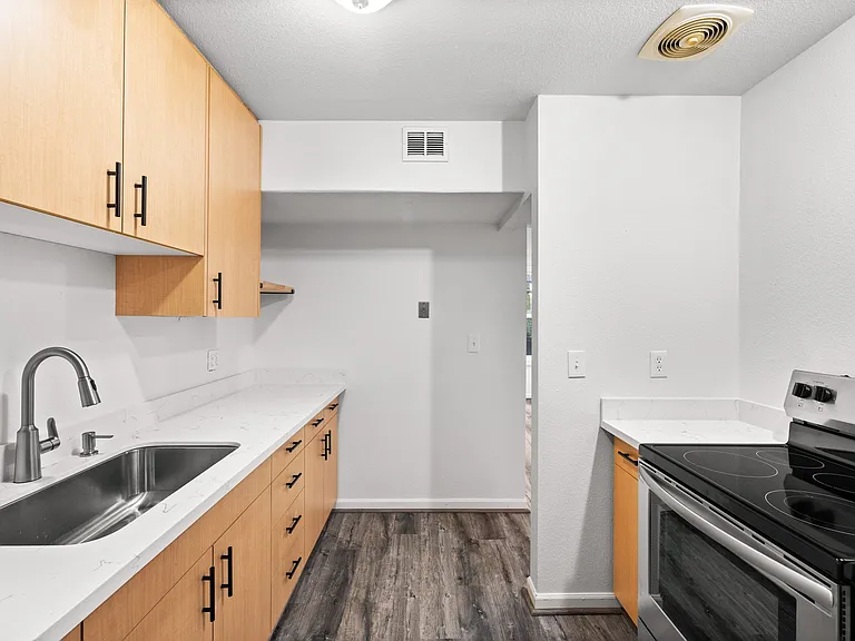 1017 7th Ave SW — Photo 11