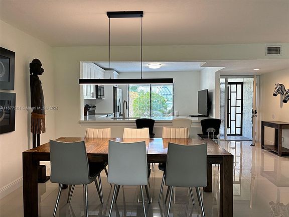 5th image of 5505 Fairway Park Dr APT 102