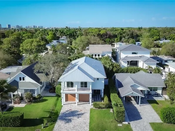 1075 Frank Whiteman BLVD, NAPLES, FL 34103