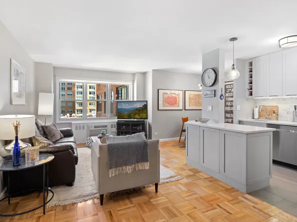 251 East 51st Street image 1 of 11