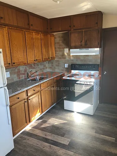 3528 W. 9th St. Photo 1