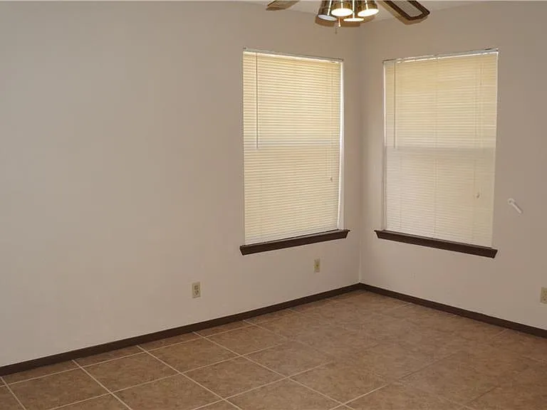 11549 Kristy Weaver Dr — Photo 23