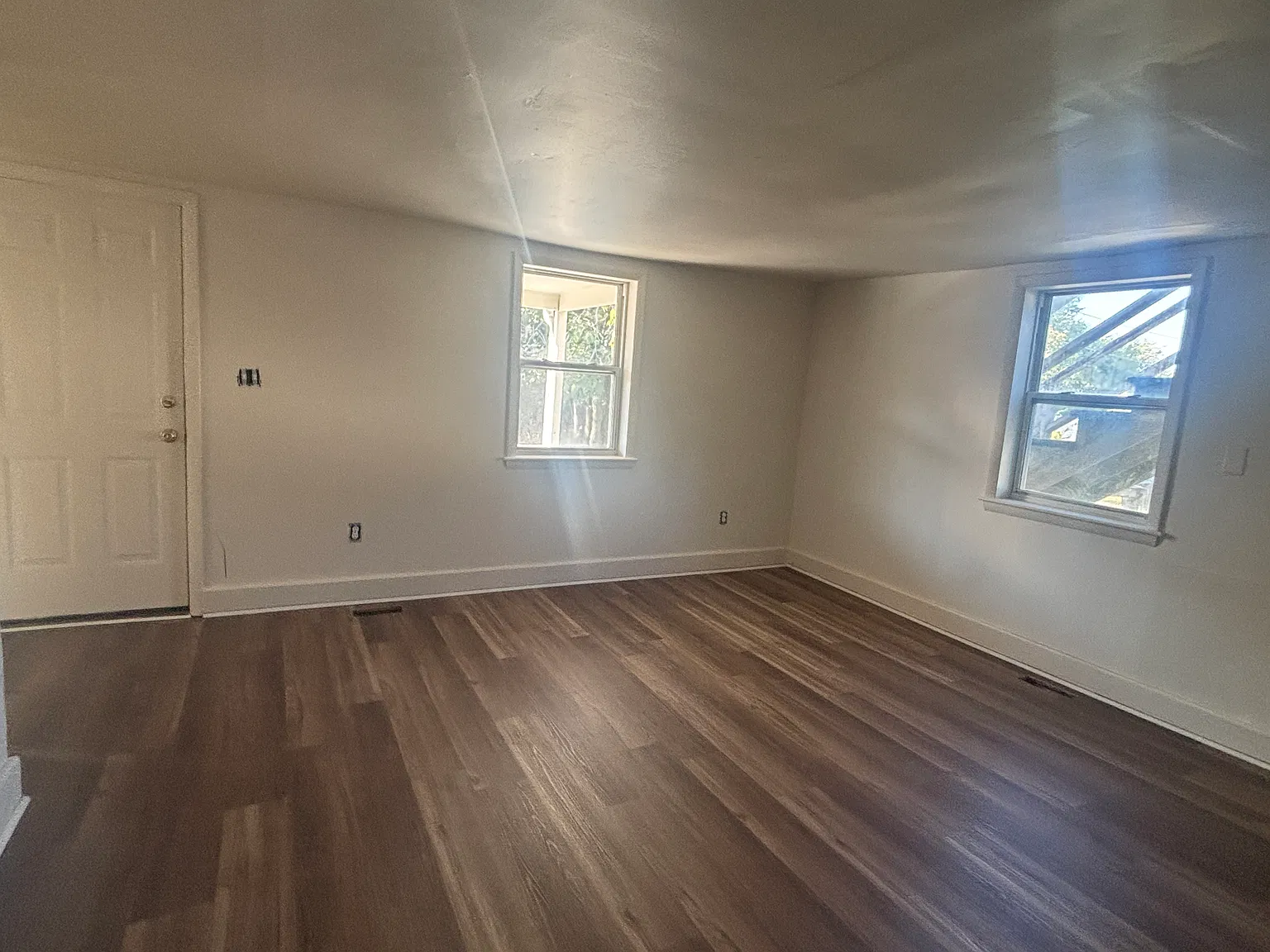 413 Poplar St — Photo 2