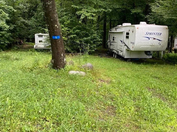 5 Waterfall Dr, Heath, MA 01346