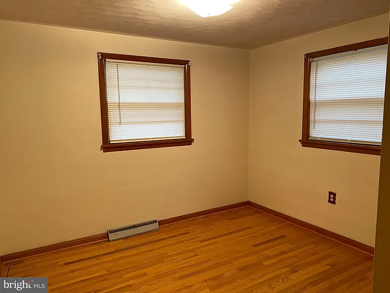 105 Fay St — Photo 8