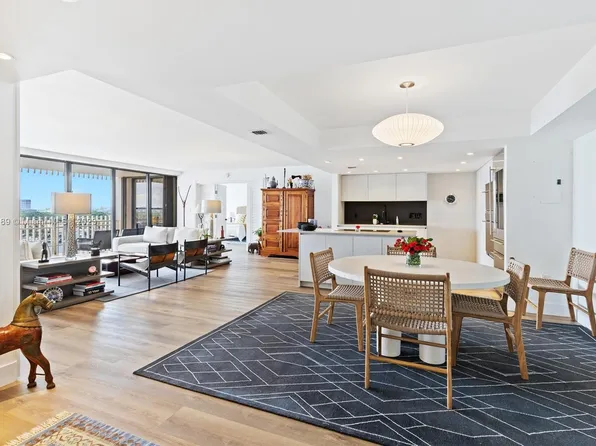 1 Grove Isle Dr #A1104, Miami, FL 33133