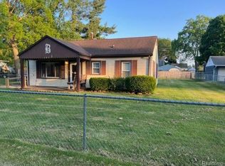 317 Falcon Rd, Jackson, MI 49202