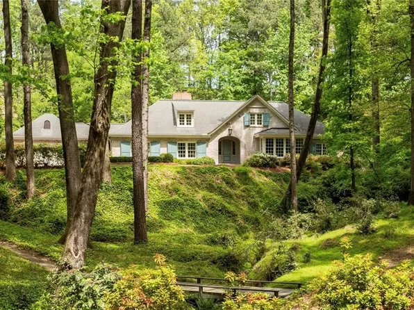 3947 Parian Ridge Rd NW, Atlanta, GA 30327