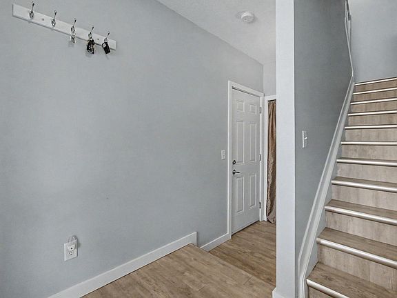 4th image of 11 Clover Bar Ln #69