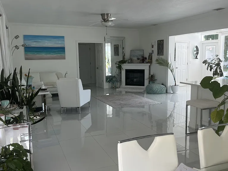 504 Richards Ave — Photo 1