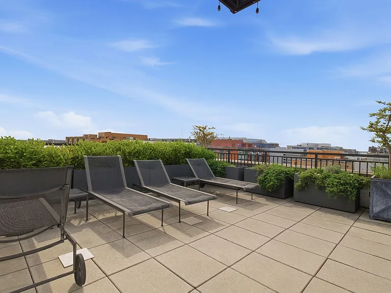 1011 M St NW #504 — Photo 25