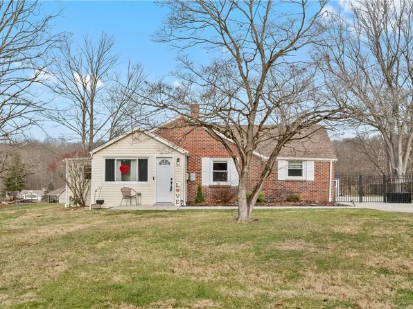 2625 Oakhill Dr, South Park, PA 15129