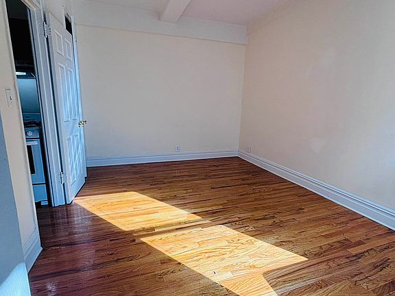 5th image of 128 Fort Washington Ave APT 5H