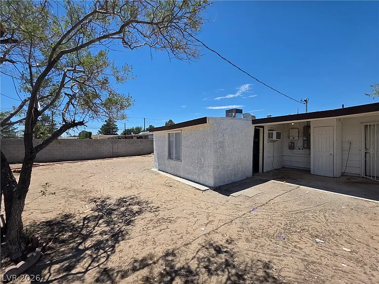 910 Magnolia Ave — Photo 6