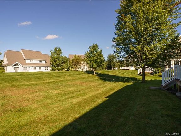 5th image of 46 Carnoustie Cir #46