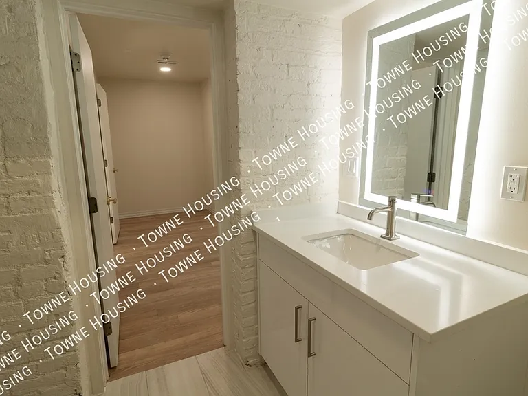 17 N Pearl St #1 — Photo 20