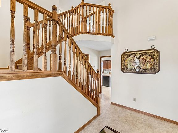 3rd image of 621 Parkside Reserve St