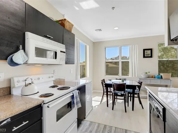 2900 Sunridge Heights Pkwy APT 928, Henderson, NV 89052