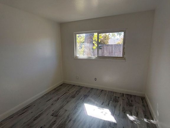 4th image of 3652 Duplex #3654