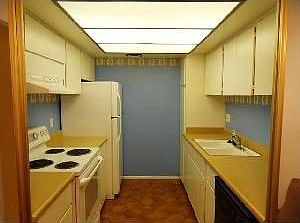 1st image of 3030 E Clarendon Ave Unit 9
