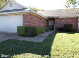 733 Park Meadows Dr, Hewitt, TX 76643